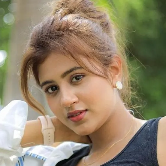 Anjali Arora Wiki Biography, Age, Height, Family, Husband, Personal Life, Career, Net Worth