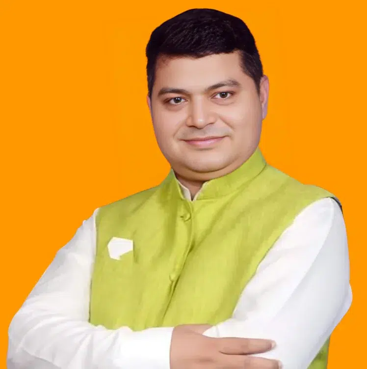 Raj Bhushan Choudhary Wiki Biography, Age, Height, Family, Wife, Political Career, Net Worth